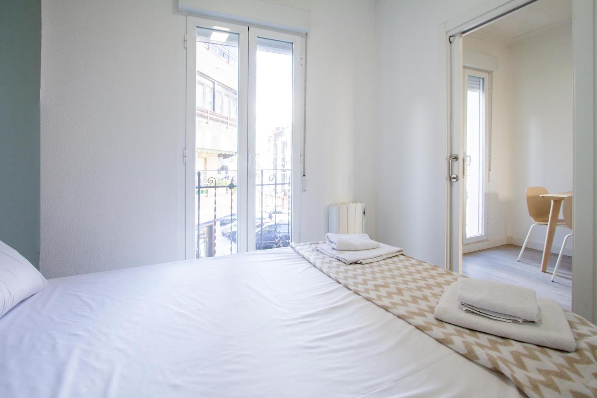 Apartamentos Tetuan Sandino Madrid Extérieur photo