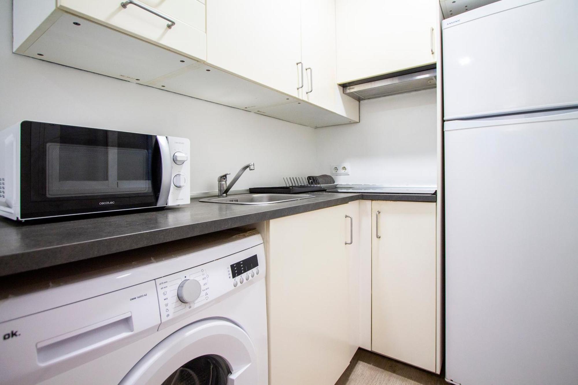 Apartamentos Tetuan Sandino Madrid Extérieur photo