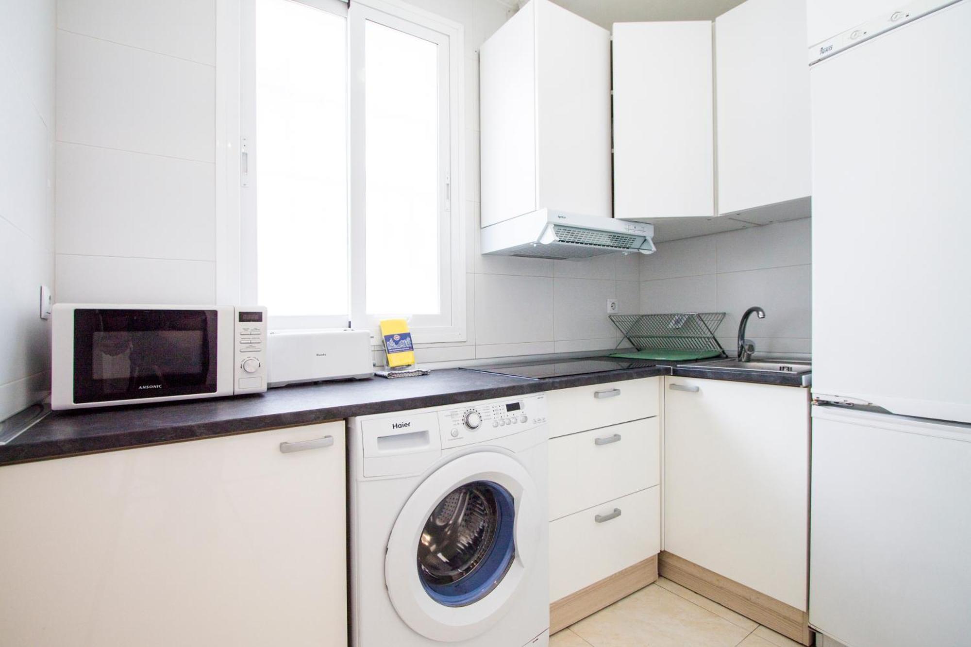 Apartamentos Tetuan Sandino Madrid Extérieur photo